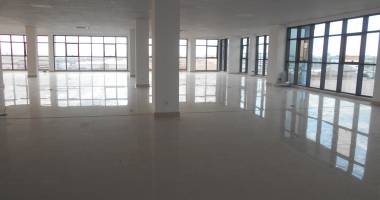 des bureaux 287m2 à tanjombato