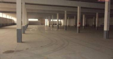 un entrepôt de 3 500m2 sur 2 niveaux à ankadimbahoaka