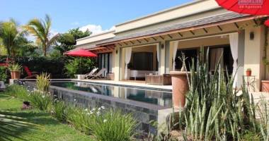 rivière noire vente villa de prestige irs accessibles aux étrangers 3 chambres de 345m2 et sur 2207mé de terrain.