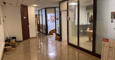 local commercial saint denis- la montagne 116 m2