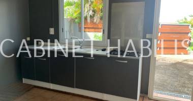 a vendre - appartement t4/5 d'environ 98.7 m2 - saint-philippe - 159 700 €