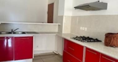 a vendre bel appartement de type f3 très spacieux , lumineux sur la résidence la goelette à sainte clotilde.