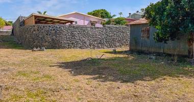 saint pierre- terrain de 650 m2 dans cadre paisible- proximité des ecoles.