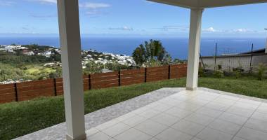 maison f4 neuve en r+1 de 106,26 m² construite sur 451 m² de terrain, avec pleine vue mer et montagne imprenable, à 420 m d'altitude.