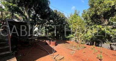 a vendre - un terrain d'environ 360 m2 - les avirons - 143 000 €
