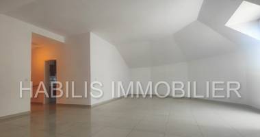 a louer - appartement f4- d'environ 122.87 m2 - saint-denis - 1450 €