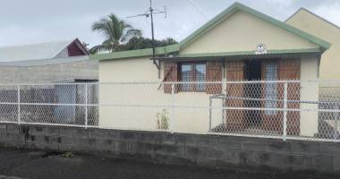 a vendre maison à la rivière des galets  possession