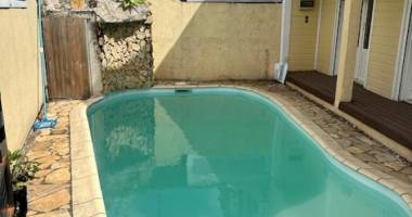 venez découvrir cette belle villa duplex f5 au tampon dans le quartier calme de la p£ointe