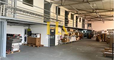 saint andre - ensemble immobilier mixte : entrepôt 530m2 + villa f7  260m2
