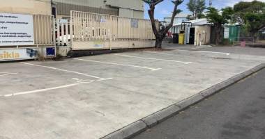 a louer local de 295m2 sur saint-paul ( cambaie )