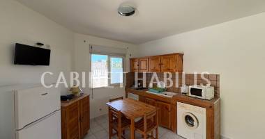À louer - studio meublÉ d'environ 20.38 m2 - le tampon - 620 €