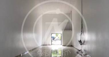 À louer 112 m2  local commercial à jarry - 2128 € ht hc