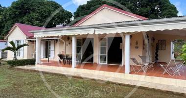 À louer : maison t4 meublÉe À petit-bourg (vernou) - 1 900 €