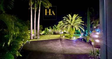 exclusivitÉ  propriété de prestige d'architecture contemporaine au coeur d'un jardin tropical  saint-pierre