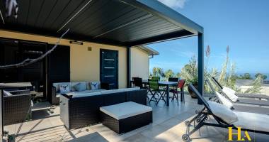 exlusivitÉ  - saint pierre - mont vert  - villa vue mer avec piscine + 2 appartements