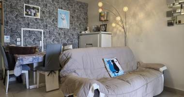 a vendre appartement t3  de 70,60  m2 avec varangue -résidence récente centre ville de  la possession