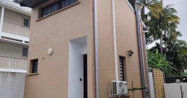 sh 4814 : maison f1 + mezzanine  entierement meublee