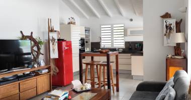 vue mer | piscine | terrasse couverte -villa t4 au poirier, bouillante
