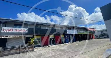 a louer - local de 82m2 en étage à jarry- 950 € ht hc
