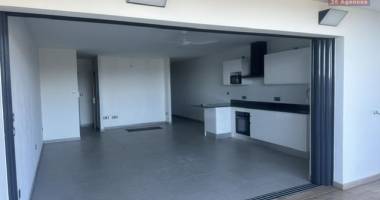 un prestigieux f2 de 63m2 vue mer à petit île