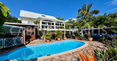 a vendre - maison t5 d'environ 140,77 m2 - les avirons - 500 000 €