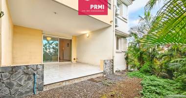 saint-pierre ligne des bambous - appartement t2 en rez de jardin avec double parking